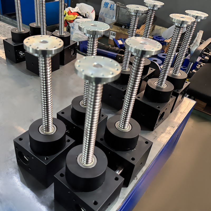 Šroubový zvedák řady JWM